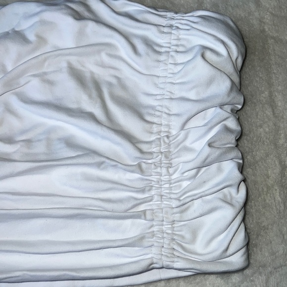 Susana Monaco Gathered Crop Tube Top - Picture 4 of 9